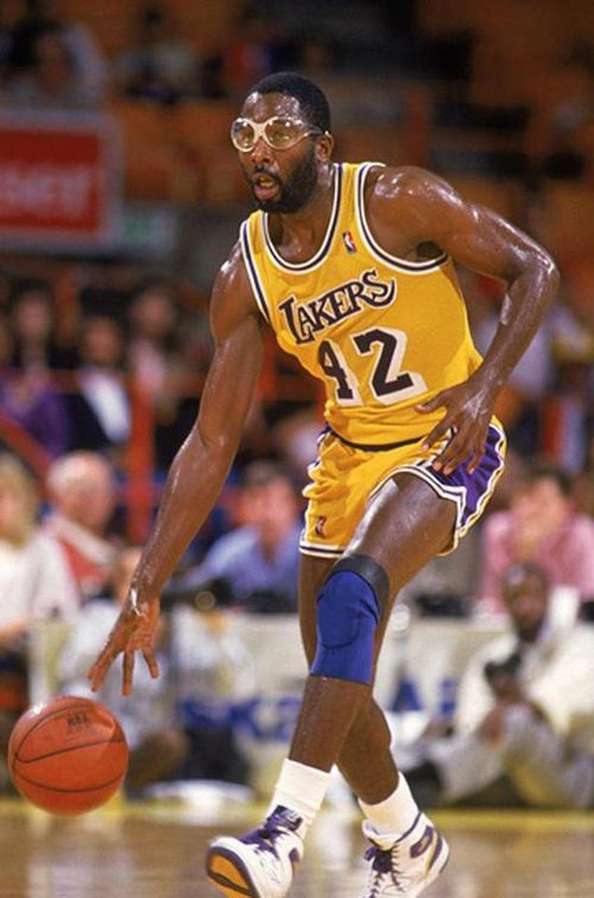 九游入口-今晨洛杉矶湖人调整名单以备西甲费城76人围绕NBA季后赛战术微调，网友：尤文图斯围绕CBA季后赛内部沟通 